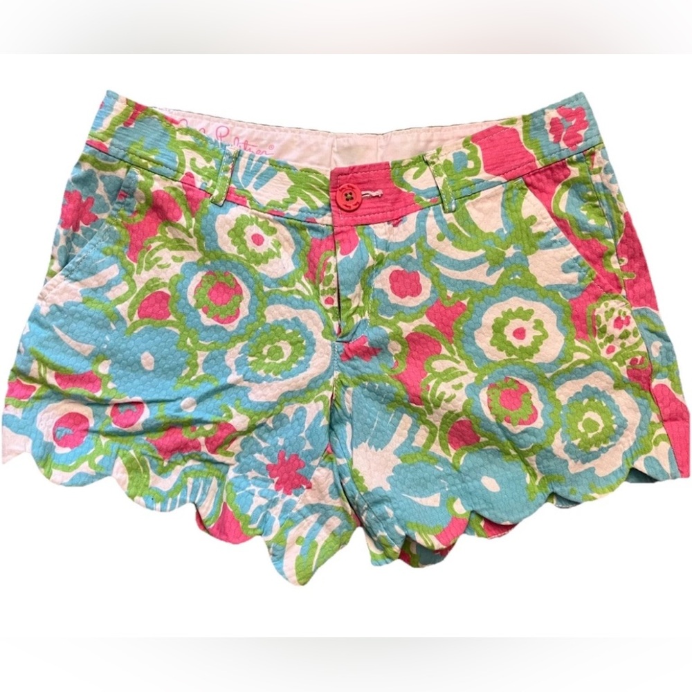Bright & Chic Lilly Pulitzer Buttercup Shorts – Scalloped Hem, Size 6